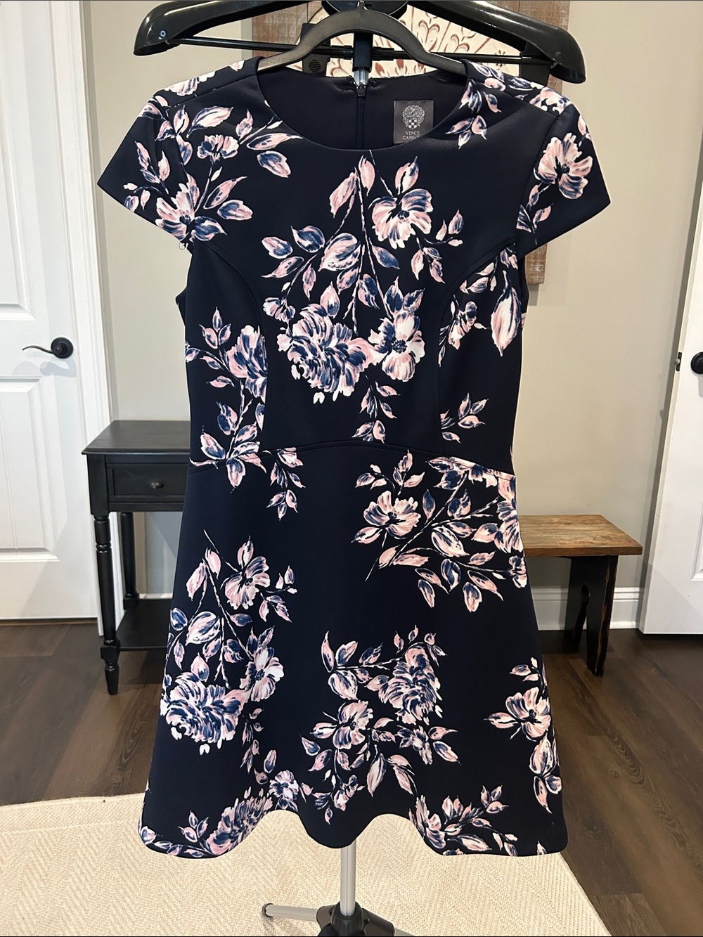Vince Camuto Woman’s Navy Dress with Pink Floral Print / Fully Lined / Sz 6